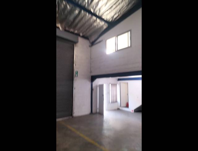 125M² MINI FACTORY TO LET IN BRIARDENE
